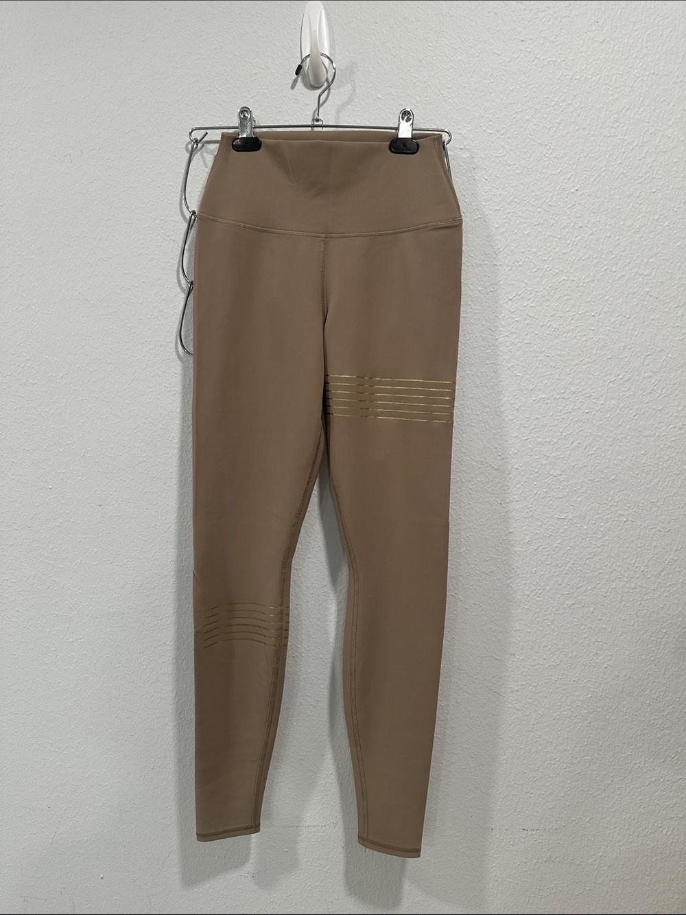 Alo High-Waist Taupe Gold Detail Leggings